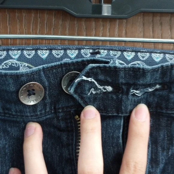 [18] Bandolino Blue Ankle Cropped Jeans - Picture 5 of 7